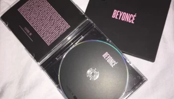 Бейонсе без предупреждения выпустила альбом Beyoncé